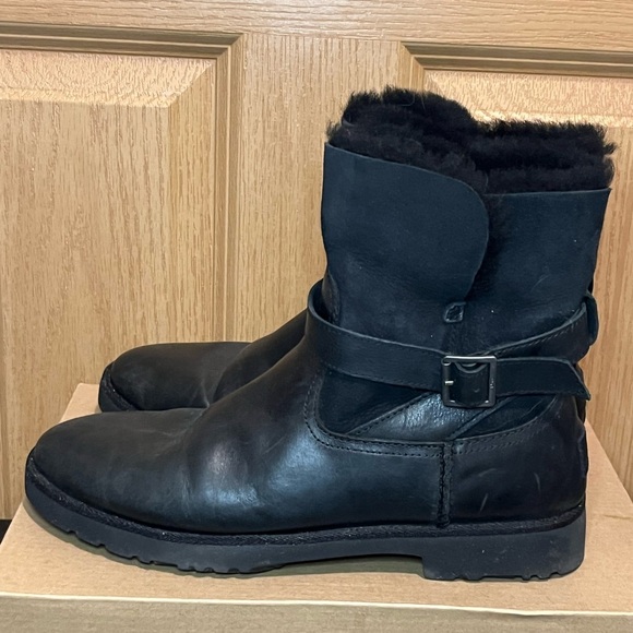 Ugg Women's Romely Buckle Boots - Picture 3 of 15